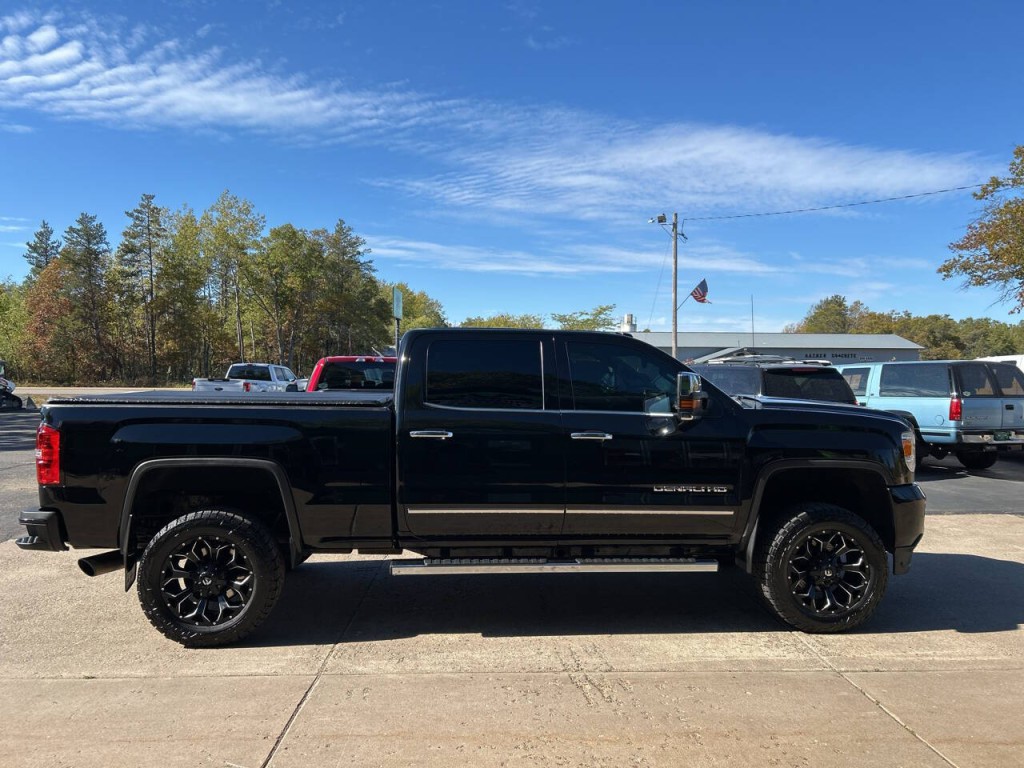 2015 GMC Sierra 2500 Image 4