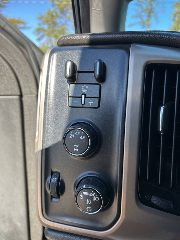 2015 GMC Sierra 2500 Image 19