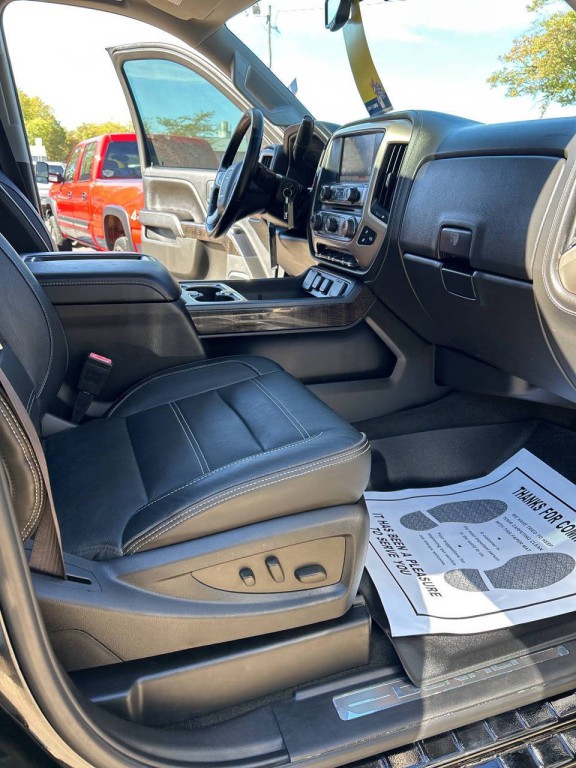 2015 GMC Sierra 2500 Image 25