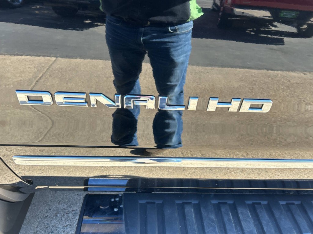 2015 GMC Sierra 2500 Image 37