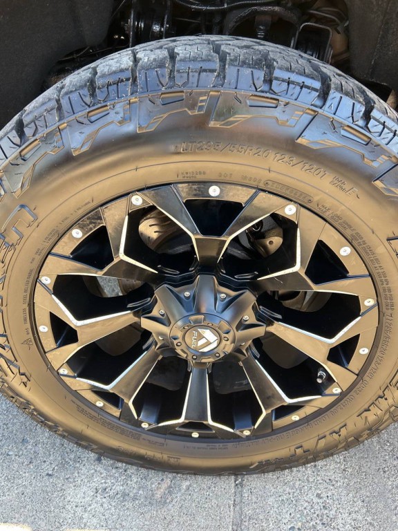 2015 GMC Sierra 2500 Image 38