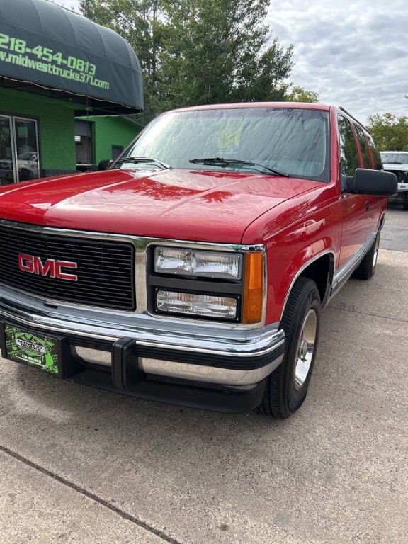 1993 GMC Suburban Image 2