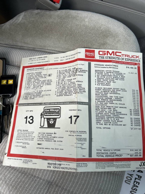 1993 GMC Suburban Image 21