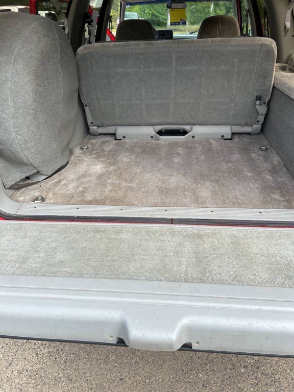 1993 GMC Suburban Image 26