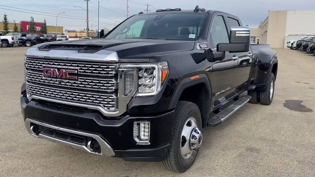 2021 GMC Sierra 3500 Denali Crew Cab LB DRW