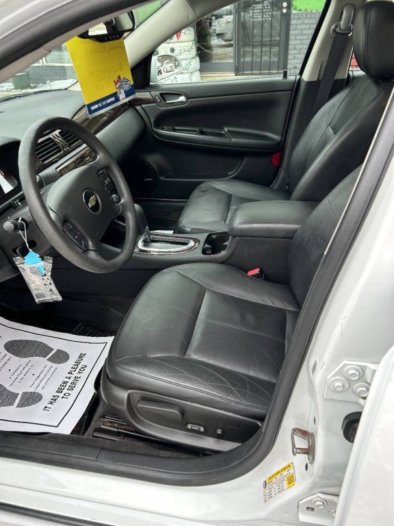 2015 Chevrolet Impala Image 9