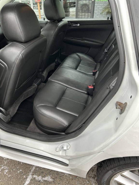 2015 Chevrolet Impala Image 17