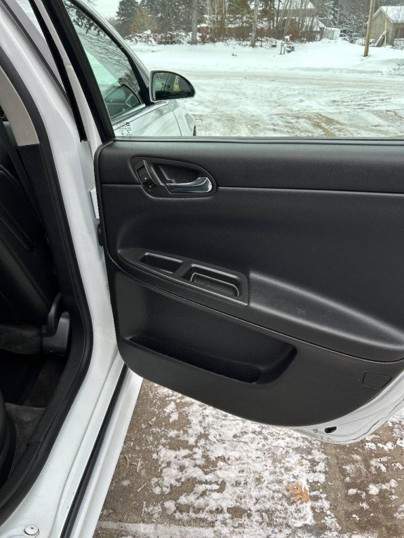 2015 Chevrolet Impala Image 24