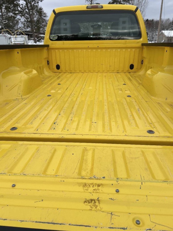 2011 Ford F-350 Image 25