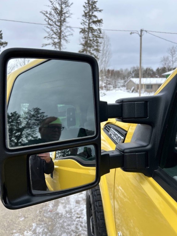 2011 Ford F-350 Image 31