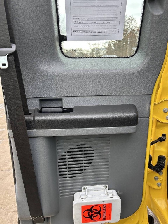 2011 Ford F-350 Image 24