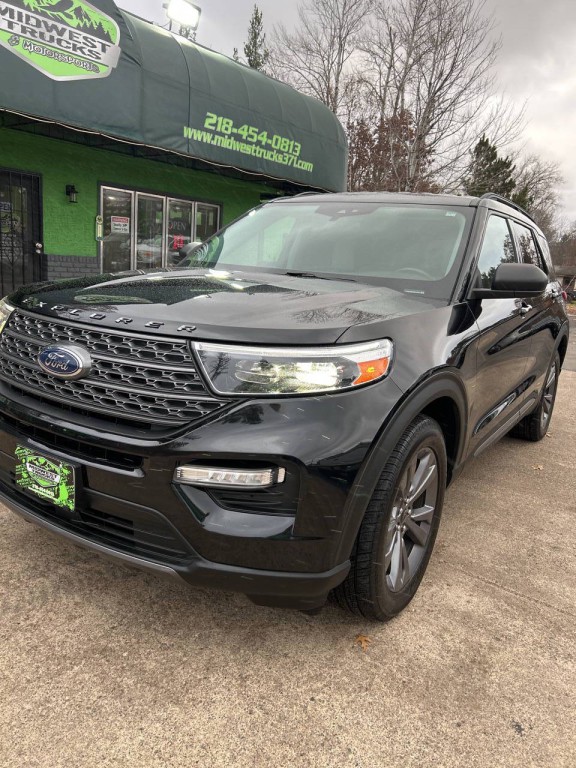 2021 Ford Explorer Image 2