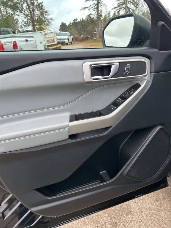 2021 Ford Explorer Image 17