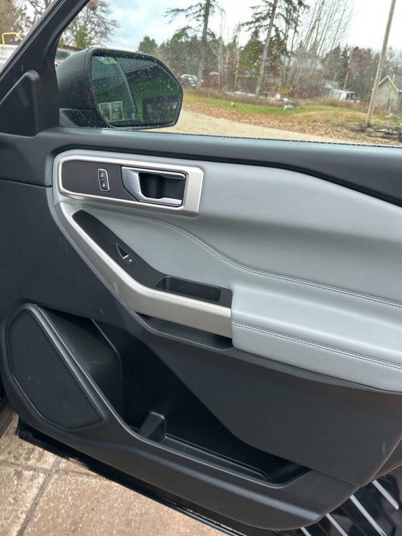 2021 Ford Explorer Image 25