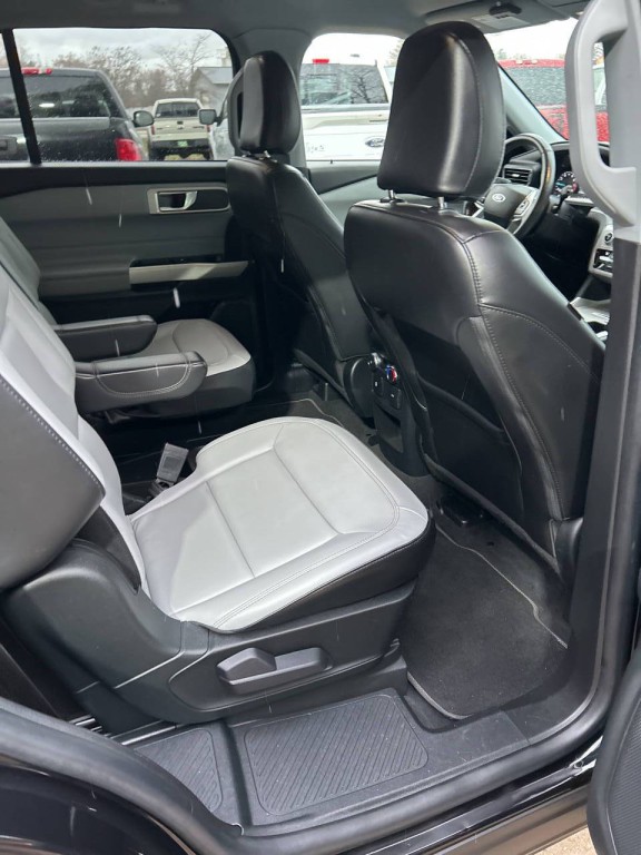 2021 Ford Explorer Image 26