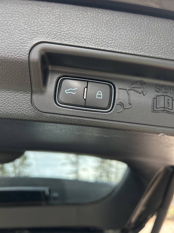 2021 Ford Explorer Image 29