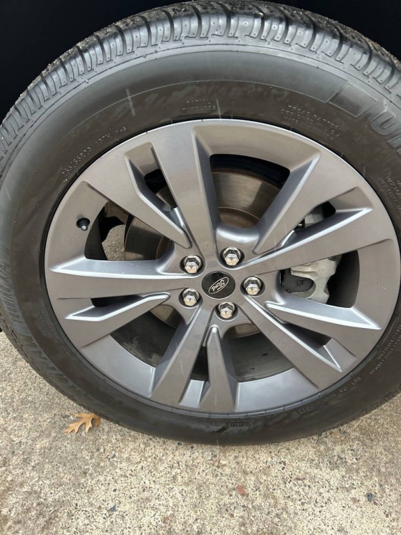 2021 Ford Explorer Image 34