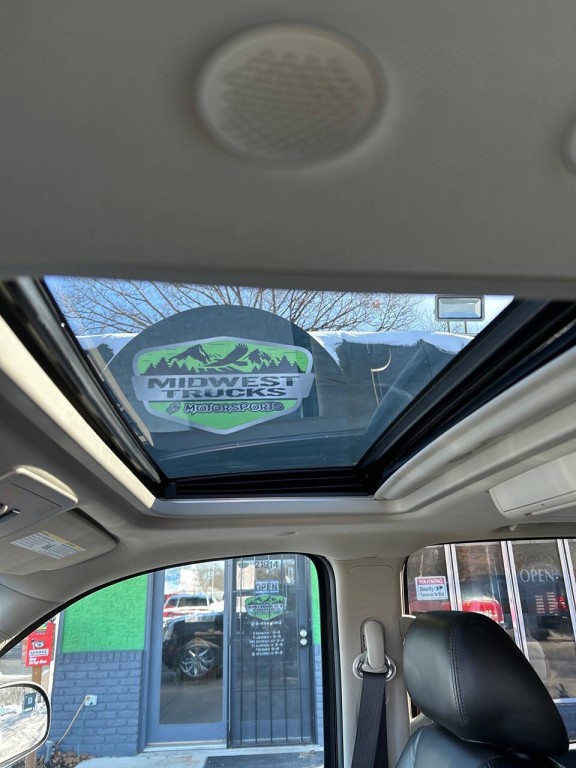 2010 GMC Yukon Image 11