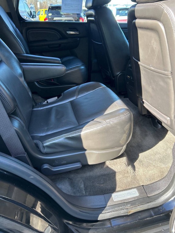 2010 GMC Yukon Image 31