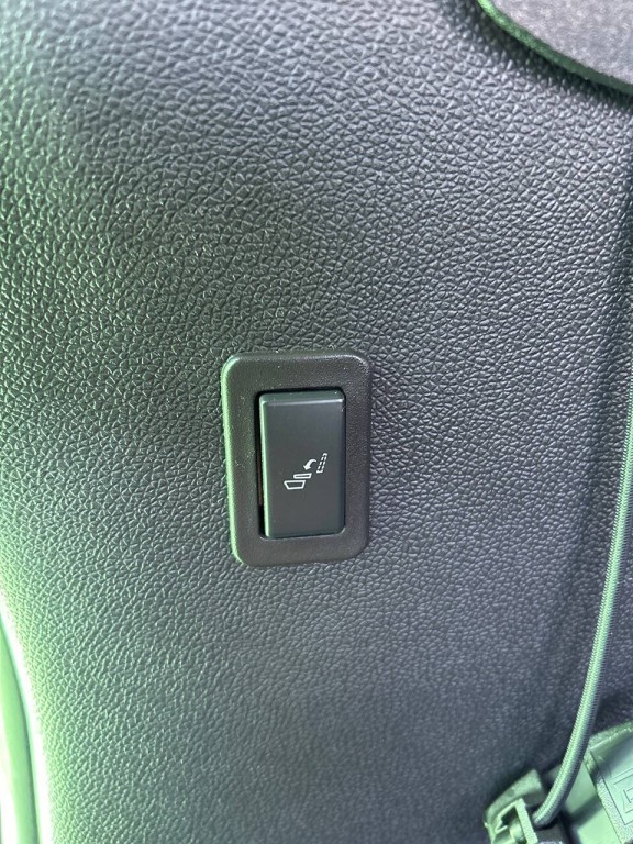 2010 GMC Yukon Image 33