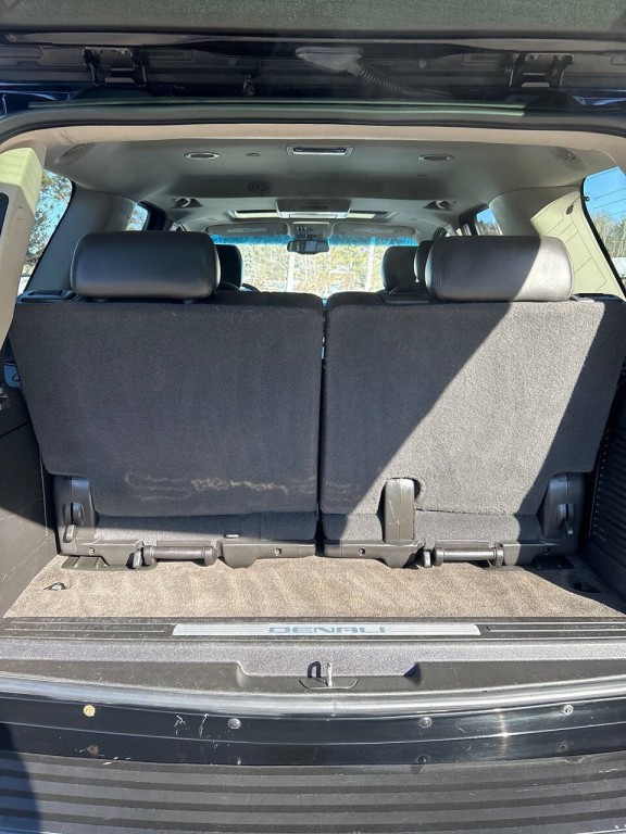 2010 GMC Yukon Image 35