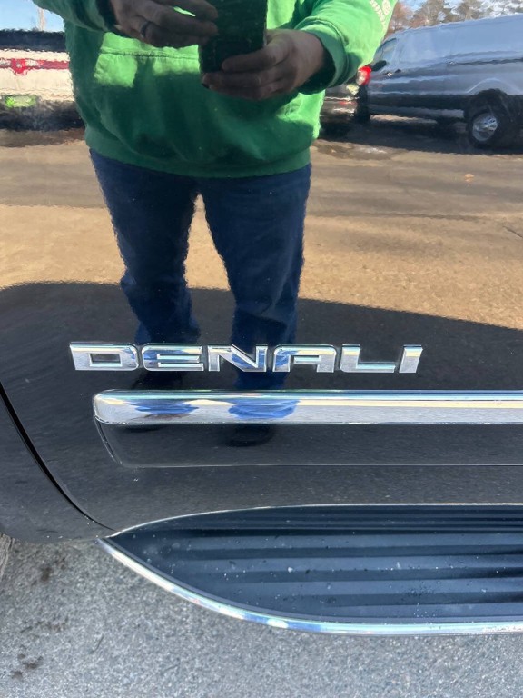 2010 GMC Yukon Image 39