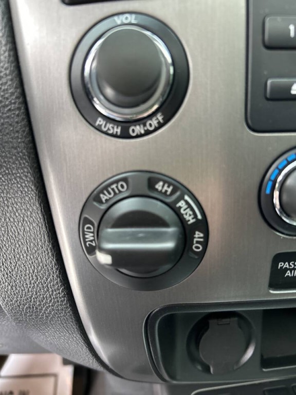 2014 Nissan Armada Image 16