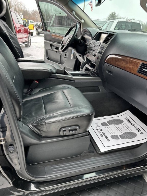 2014 Nissan Armada Image 25