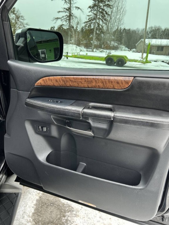 2014 Nissan Armada Image 28