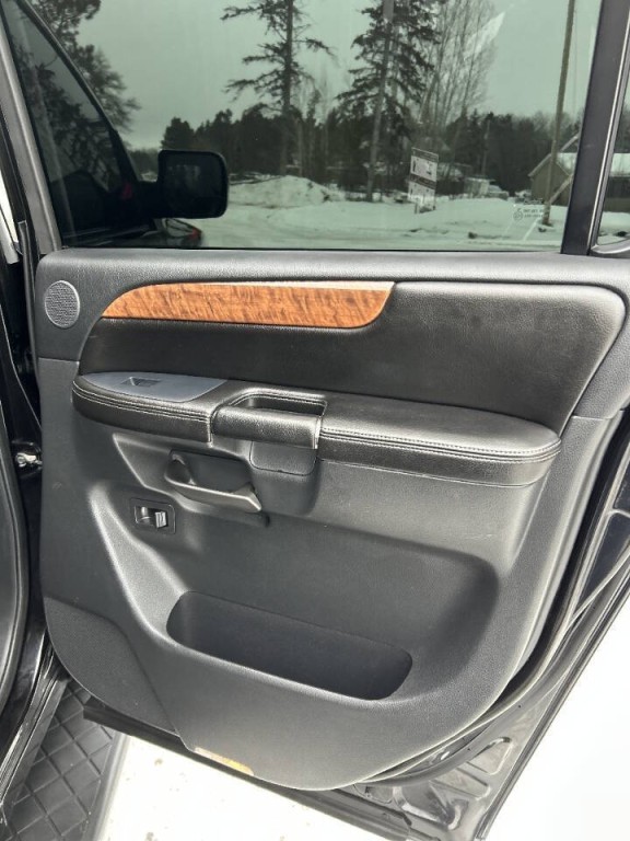 2014 Nissan Armada Image 31