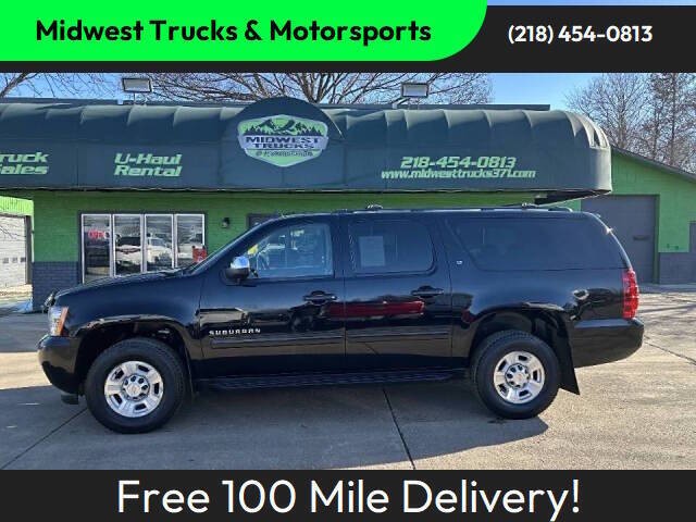 2013 Chevrolet Suburban Image 1