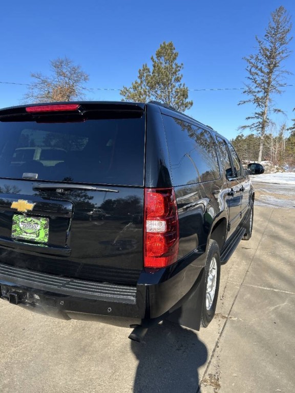 2013 Chevrolet Suburban Image 6
