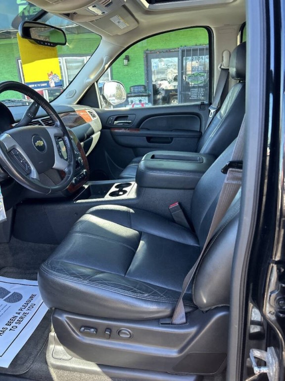 2013 Chevrolet Suburban Image 9