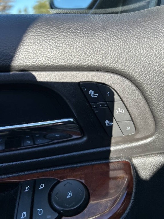 2013 Chevrolet Suburban Image 18