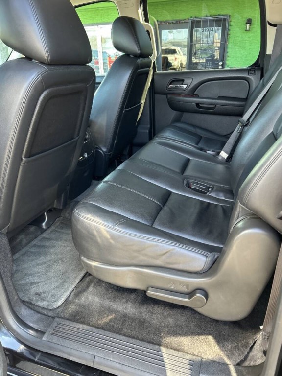2013 Chevrolet Suburban Image 20