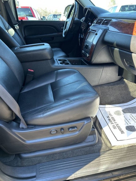 2013 Chevrolet Suburban Image 27