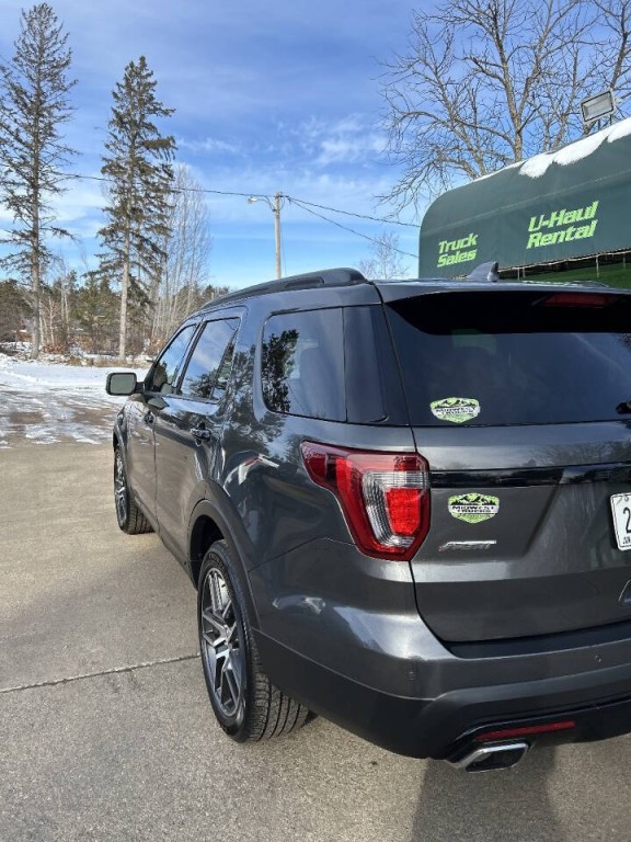 2016 Ford Explorer Image 3