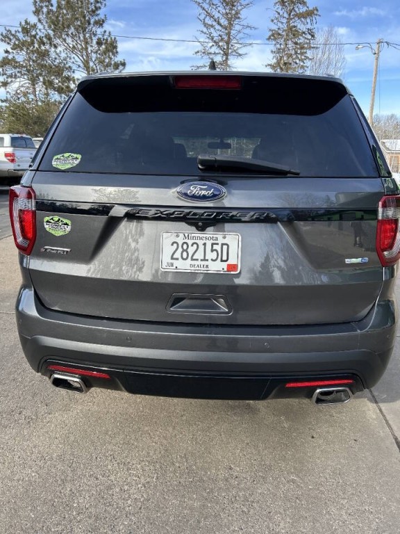 2016 Ford Explorer Image 8