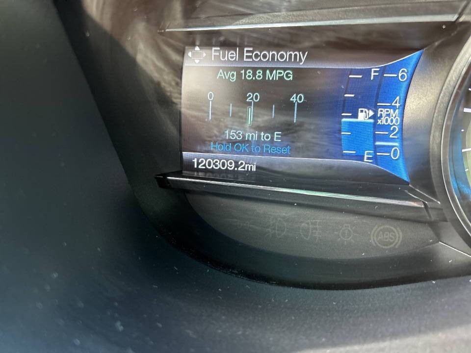 2016 Ford Explorer Image 16