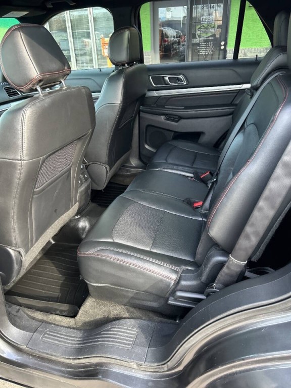 2016 Ford Explorer Image 19
