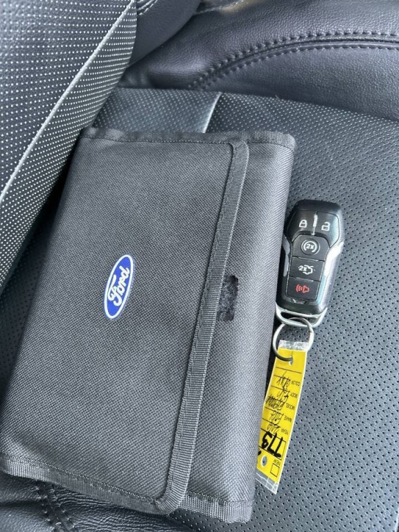 2016 Ford Explorer Image 26