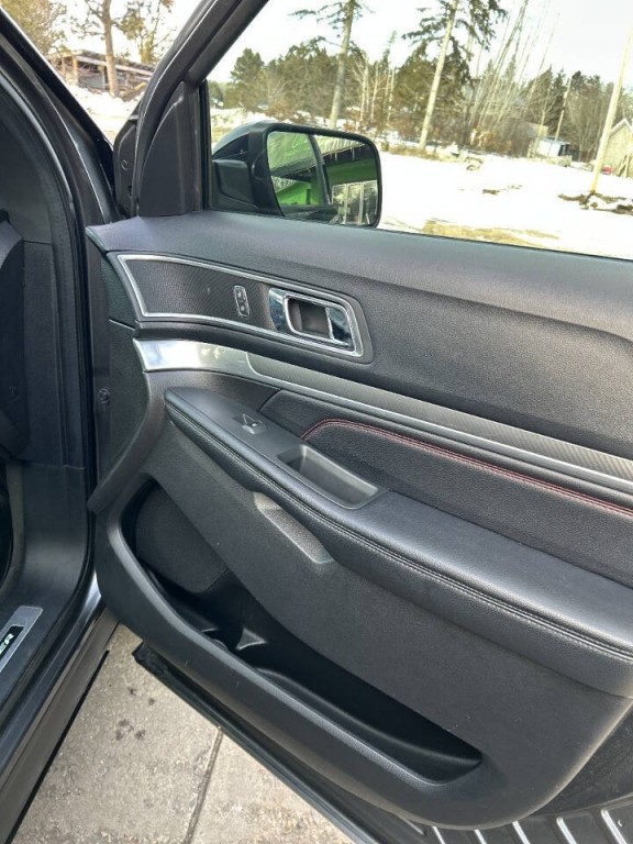 2016 Ford Explorer Image 27