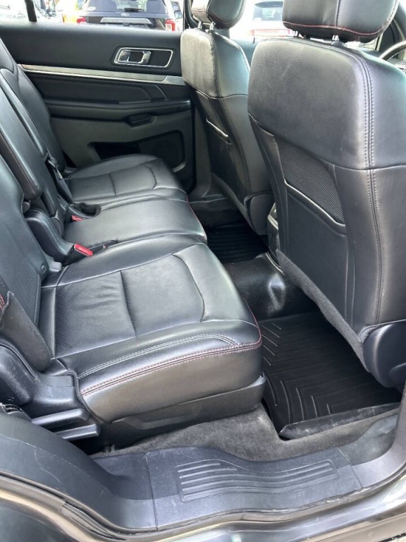 2016 Ford Explorer Image 28