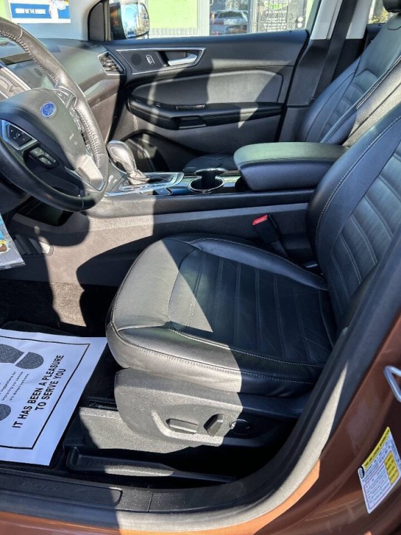 2017 Ford Edge Image 9