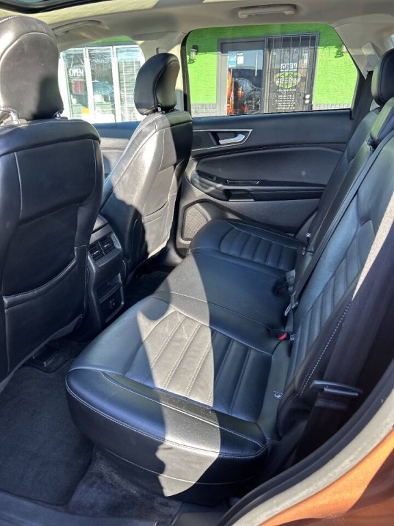 2017 Ford Edge Image 22
