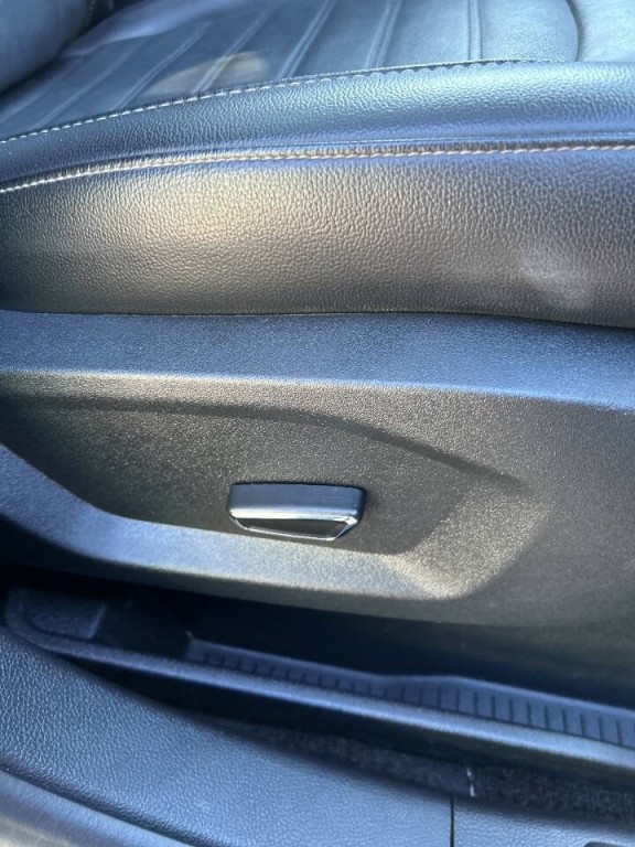 2017 Ford Edge Image 25