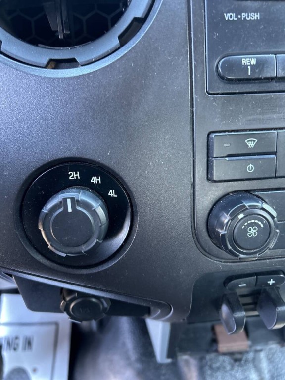 2015 Ford F-350 Image 13