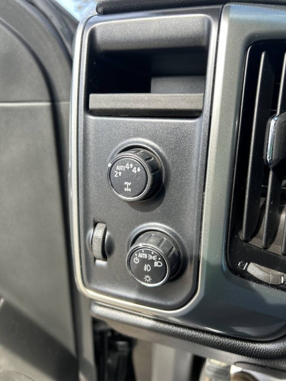 2018 Chevrolet Silverado 1500 Image 16