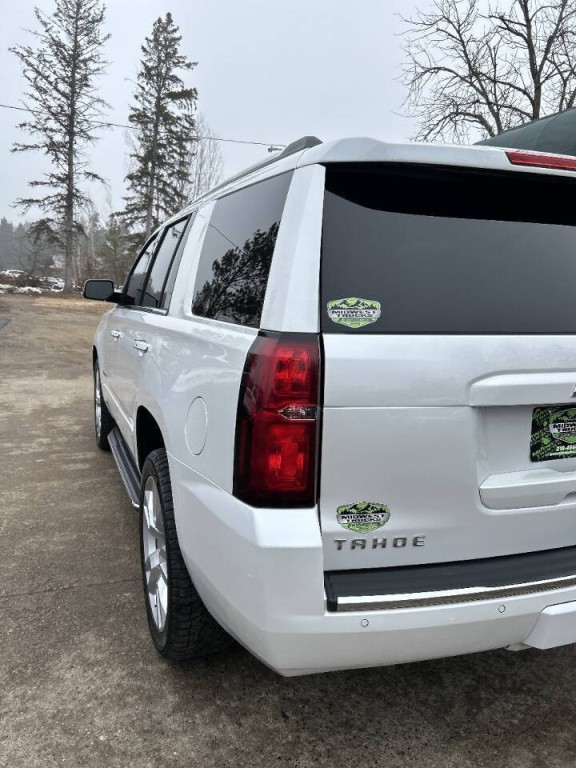 2019 Chevrolet Tahoe Image 3