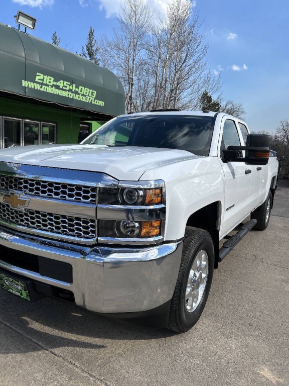 2019 Chevrolet Silverado 1500 Image 2